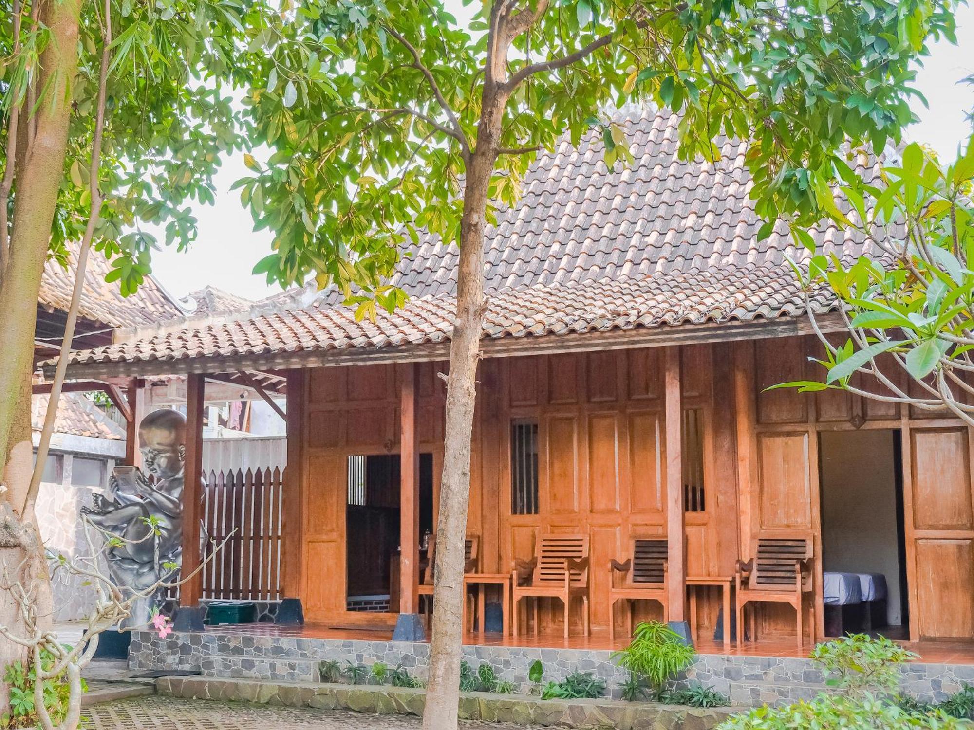 Pendhapa Art Space - Pas Limasan Homestay Prawirotaman Exteriör bild