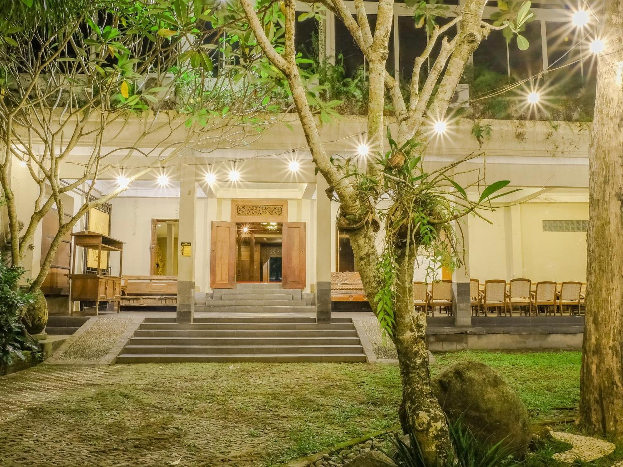 Pendhapa Art Space - Pas Limasan Homestay Prawirotaman Exteriör bild